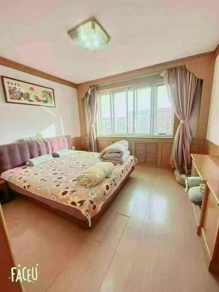 金丰苑小区，4楼，129平，61.8万