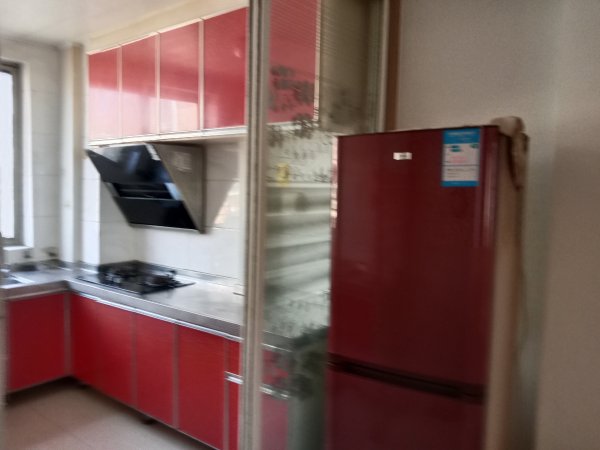 吉祥家园小区三楼出租和出售，三室一厅拎包入住