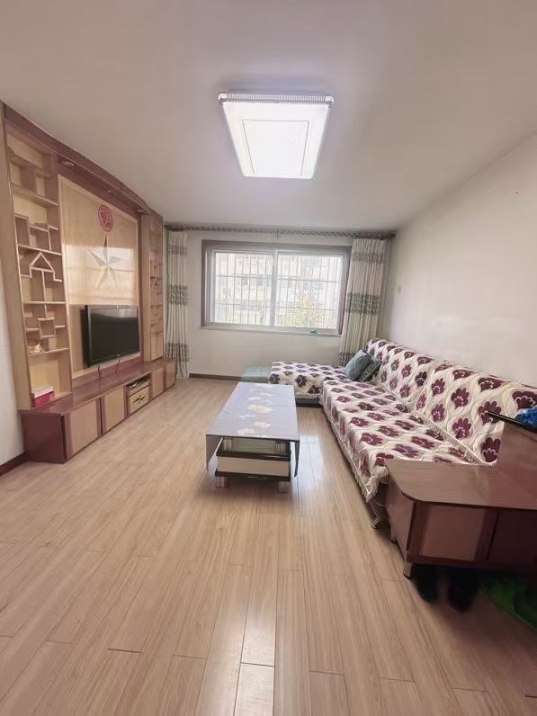 幸福二期2楼94平两室地暖，带车库51.8万