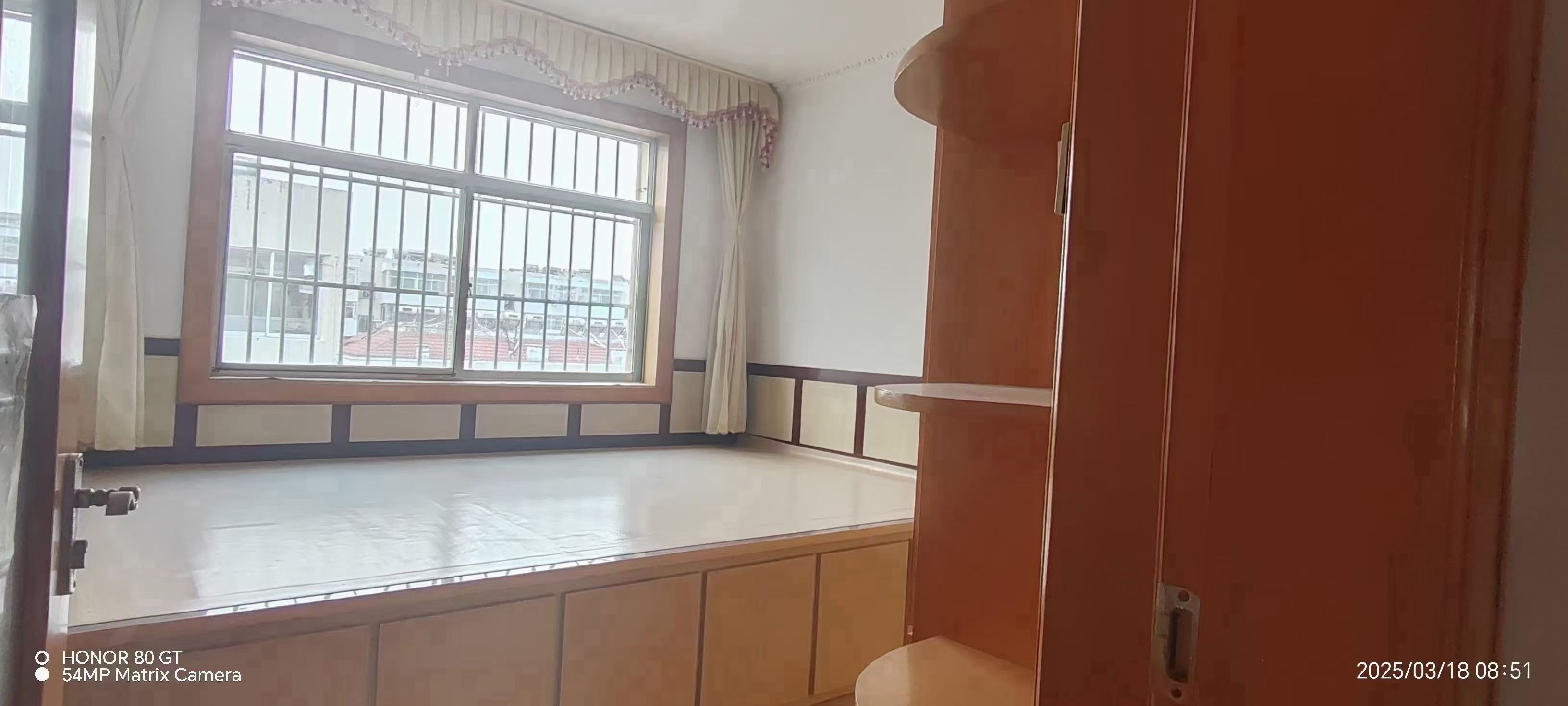华冠小区