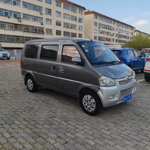 15年北汽威旺面包车