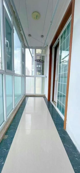 官地明珠错层2楼边户117平，三室两厅，全明户型，家具家电齐全仅售62.8万