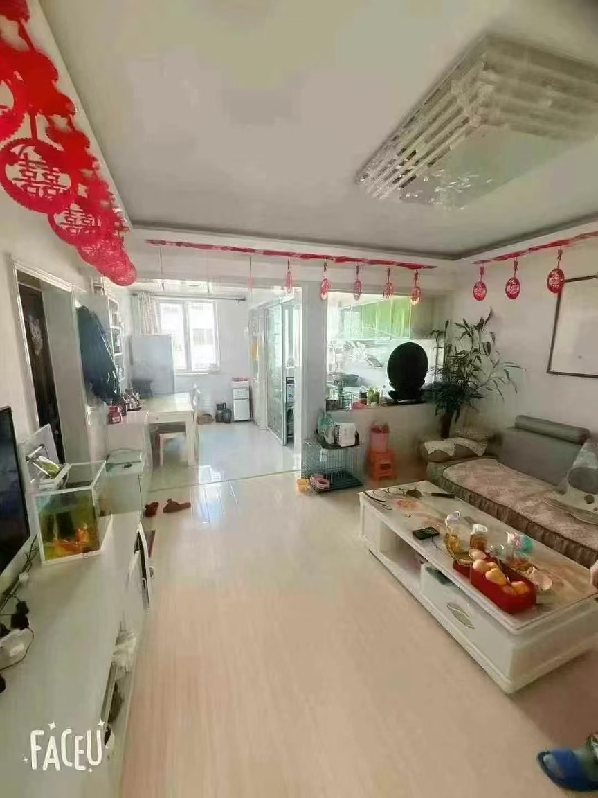 和平小区精装框架二楼出售