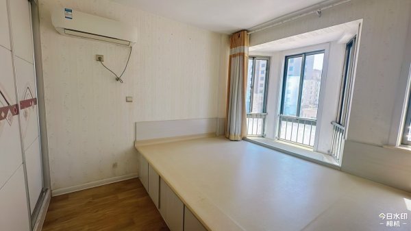 丽景华庭 步梯3楼，92平东边户 超大南厅 3居室，房东精装短住，仅售45.8万