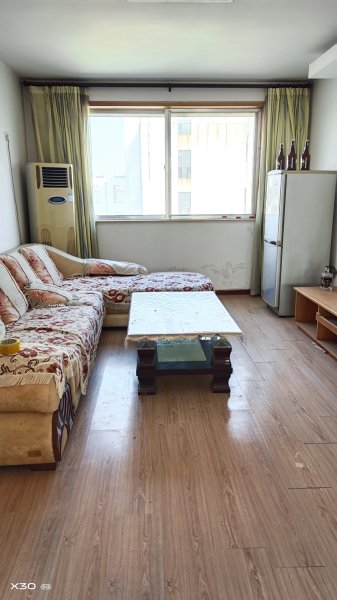 出租石村4楼，90平，月租600彩电冰箱洗衣机空调，拎包入住。