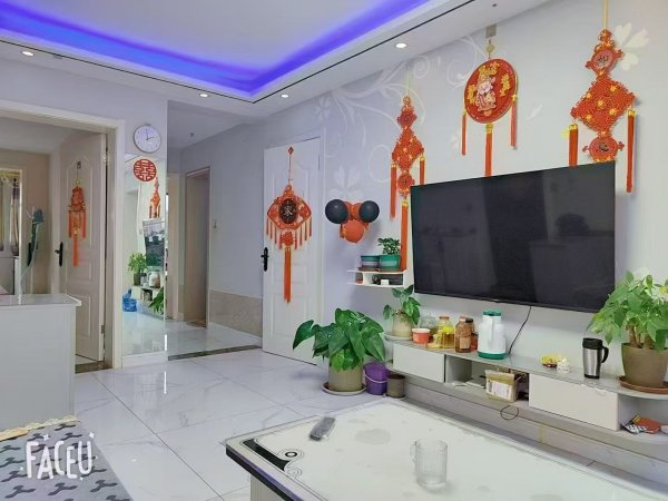 富豪菲格尔1楼80平，3室精装短住，价格便宜。