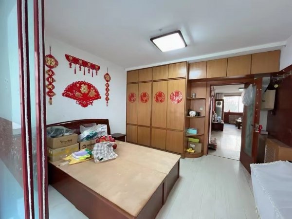 【捡漏】黎明花园1楼 96平 仅售37.8万 标准三室