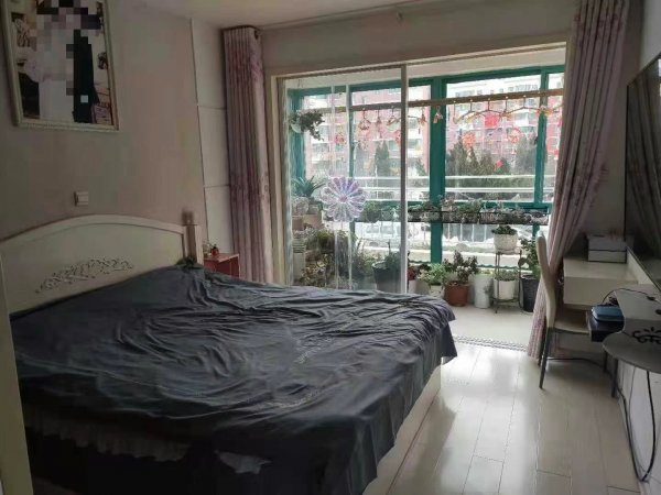 罗马阳光城 一楼 97平，61.8万，三室朝阳，精装修