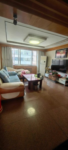 怡园小区 1楼 100平 43.8万 三室一厅 ，双气齐全