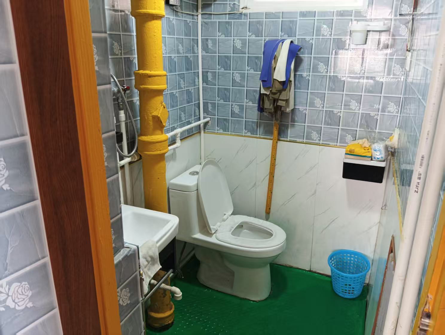 乳山市区东山小区吉房出售