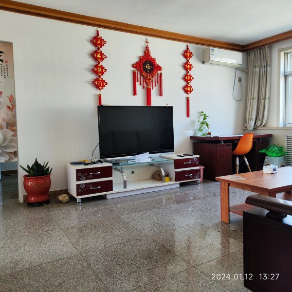 随时入住世纪花园六楼出租干净整洁宽带暖气