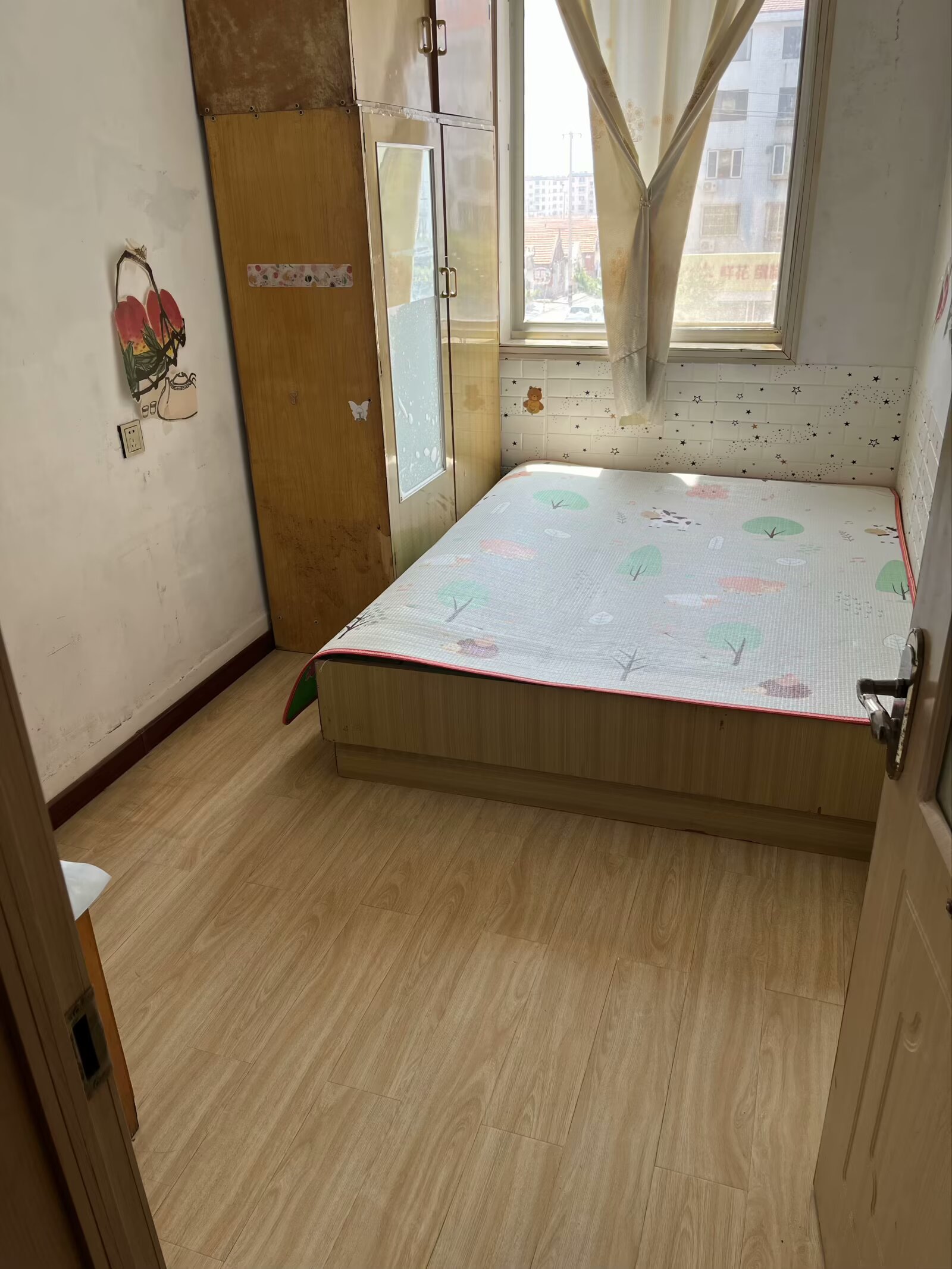 出租东山小区二楼可短租