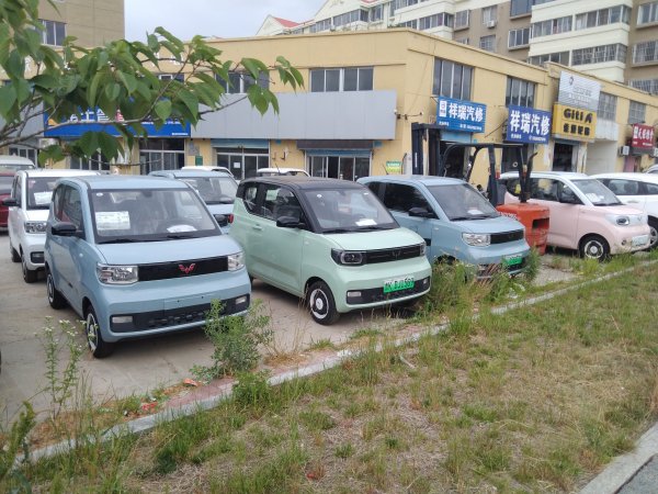 五菱宏光新能源汽车出售
