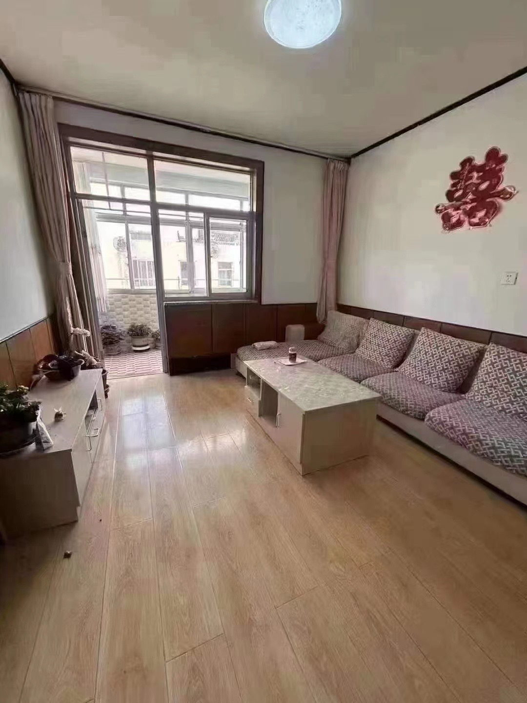 黄山小区四楼66平，两室两厅，双气，拎包入住生活方便