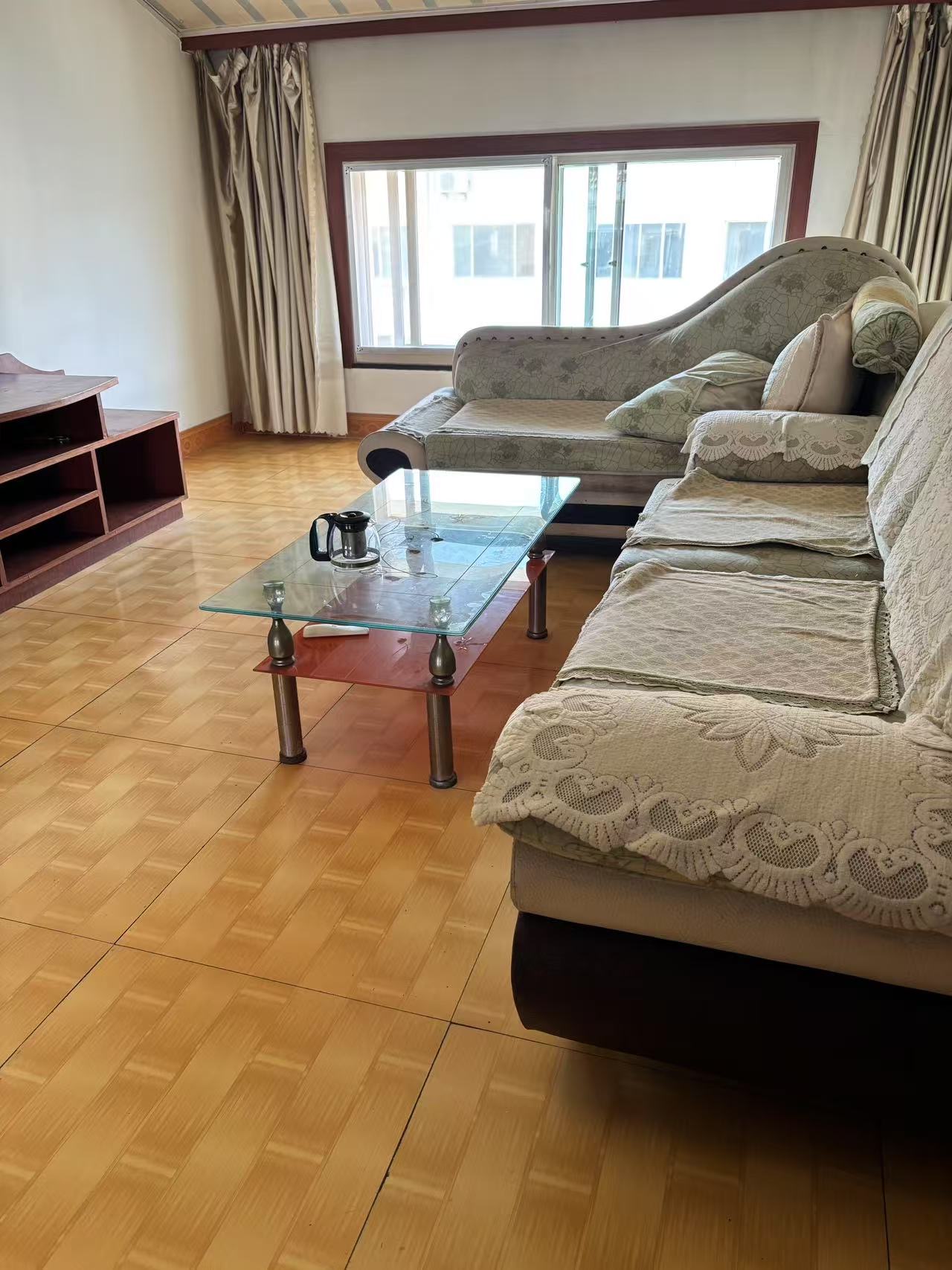 向阳二区阁楼出租（一中二实小学区靠近富山路）