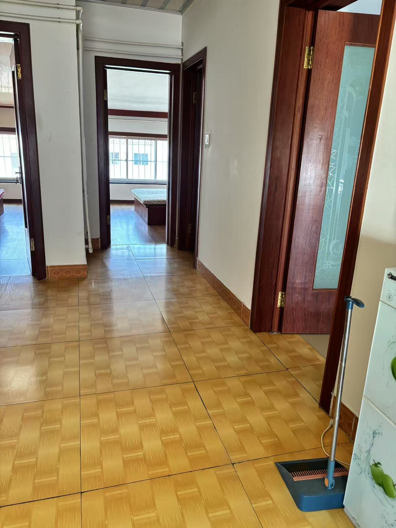 向阳二区阁楼出租（一中二实小学区靠近富山路）