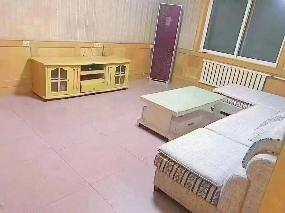 富‮小寓‬区，一‮边楼‬户108.6平三‮两室‬厅，三‮朝室‬阳卫‮间生‬带窗51.8万