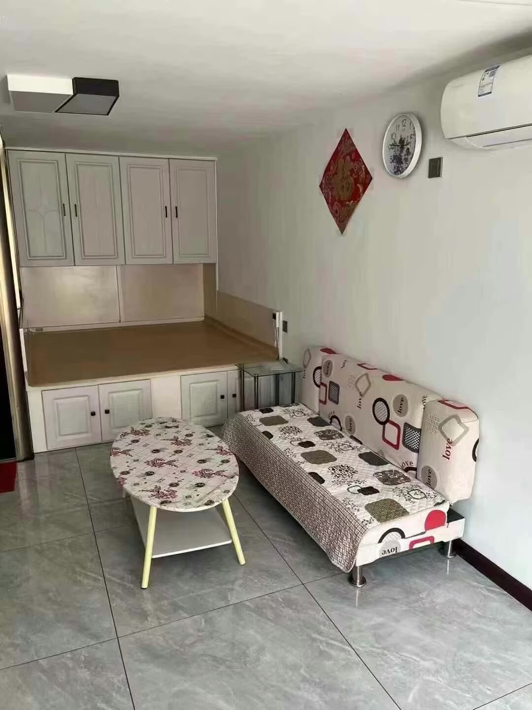 便宜出售西馨园公寓一套