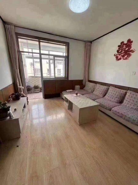 黄山小区四楼66平米，精装两室两斤，双气，拎包入住