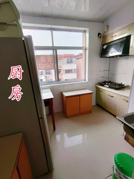 东山小区5楼75平3室家电家具齐全双气有空调热水器800/月干净整洁拎包入住