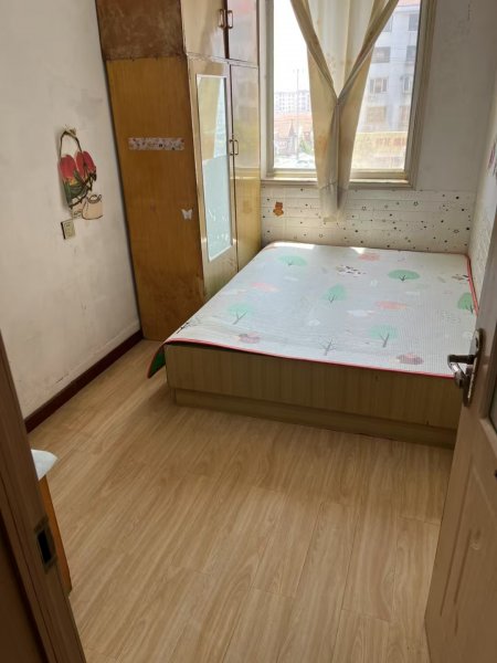 支持短租 东山二楼 拎包入住 月租700