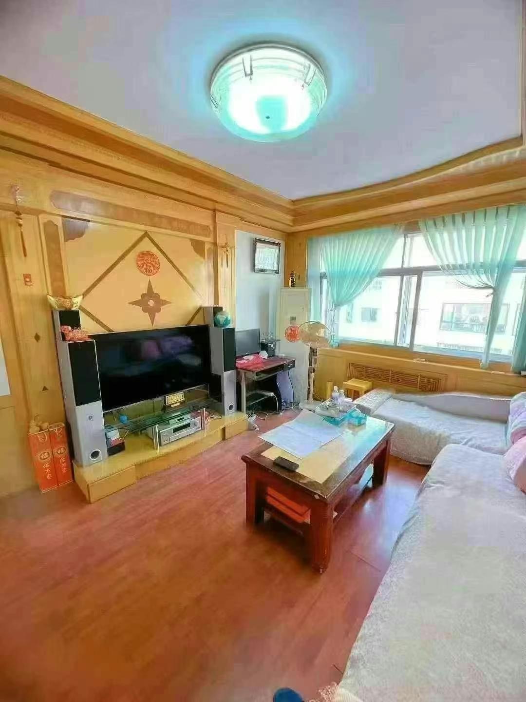 【仅售3天】府前学区房！向阳二区2001年3楼86平，实际接近100平，特价29.8万