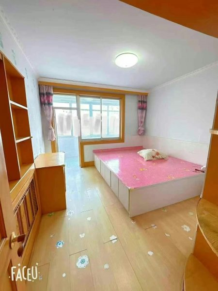 馨园小区，2楼，84平，43.8万，北厅格局，三居室