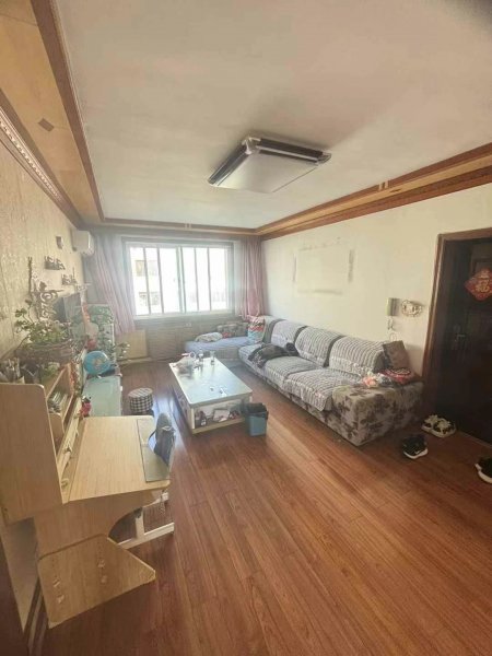 向阳二区4楼，93.5平，43.8万，双南卧室，可以改三室