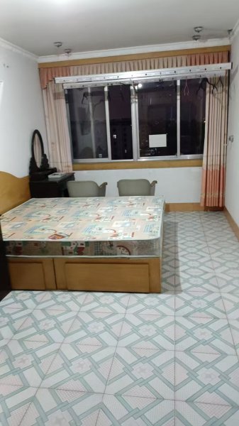 新华小区9号楼5楼出租