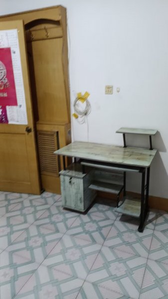 新华小区9号楼5楼出租
