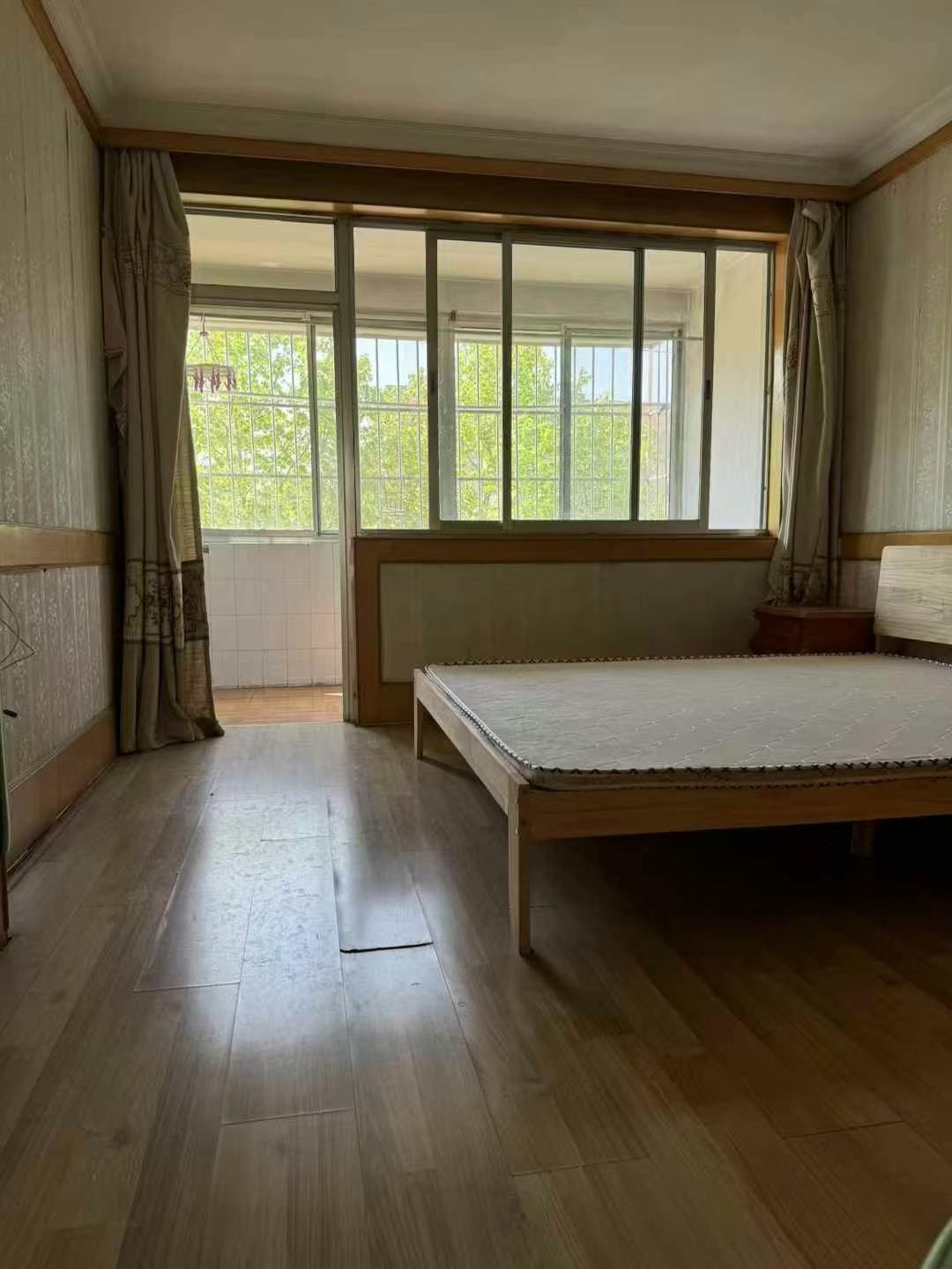 笙歌小区2楼88平简装双气34.8万