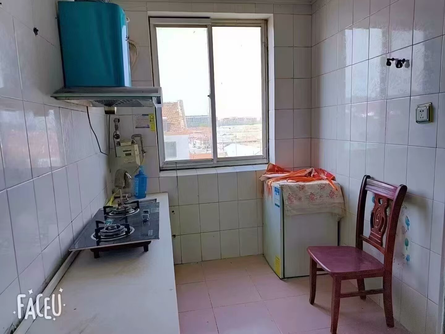 出租前源小区六楼