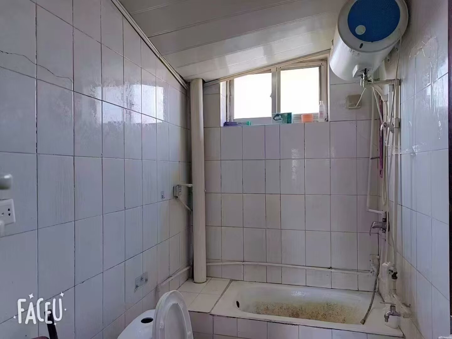 出租前源小区六楼