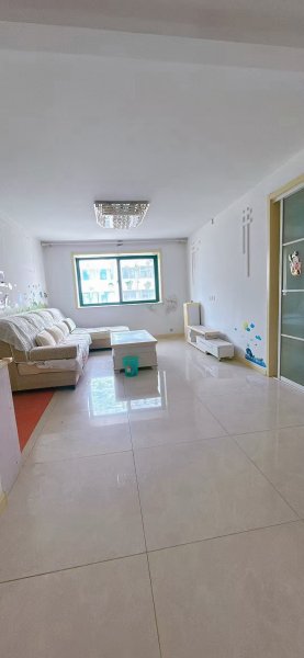 阳光丽苑小区，框架2楼 97平，39.8万 精装短住，双气地暖，三室一厅