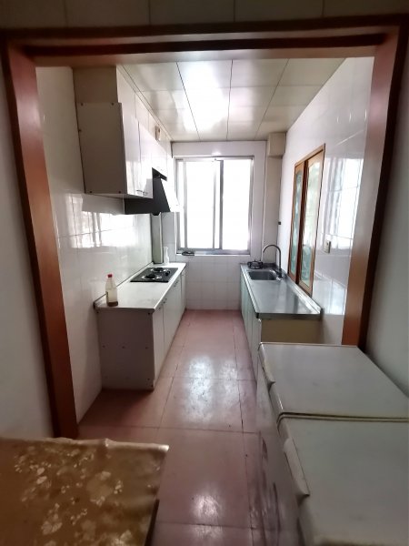 金泰小区1楼80平2室家电家具齐全双气有空调热水器900/月干净整洁拎包入住