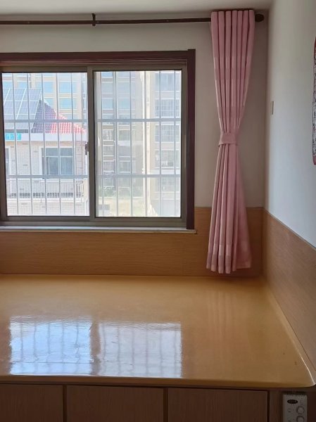 西馨苑2楼82平2室家电家具齐全双气有空调热水器1000/月干净整洁拎包入住