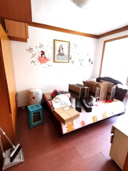 金泰小区1楼80平2室家电家具齐全双气有空调热水器900/月干净整洁拎包入住