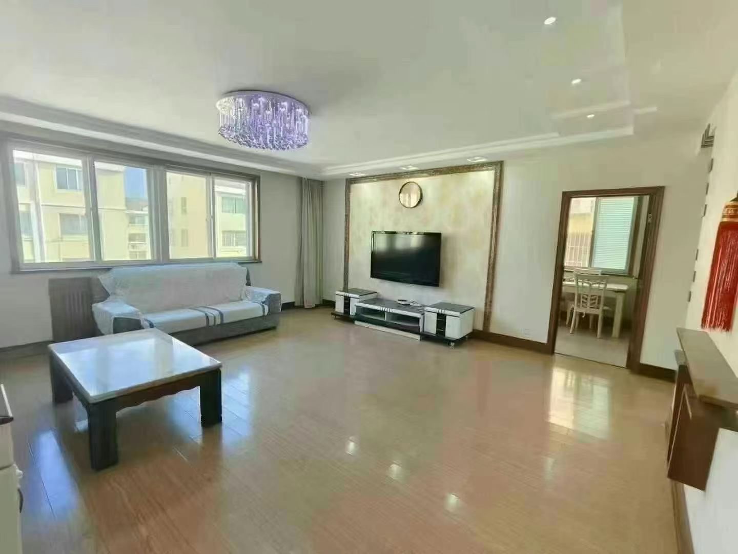 金泰小区4楼东边户118平，全明户型，精装双气，三室