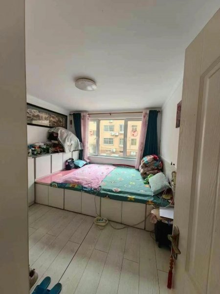 馨园小区1楼，87平，49.8万，三室，精装地暖天然气