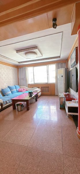 怡园小区1楼100平，3个朝阳间，二厅，卫生间有窗干湿分离，家电家具齐全