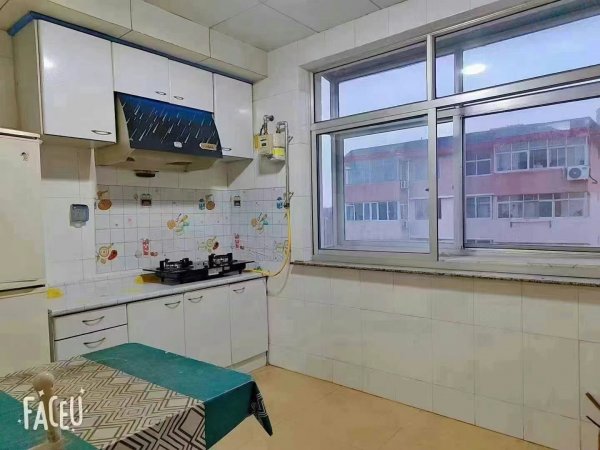 出租幸福小区四楼 拎包入住 月租900