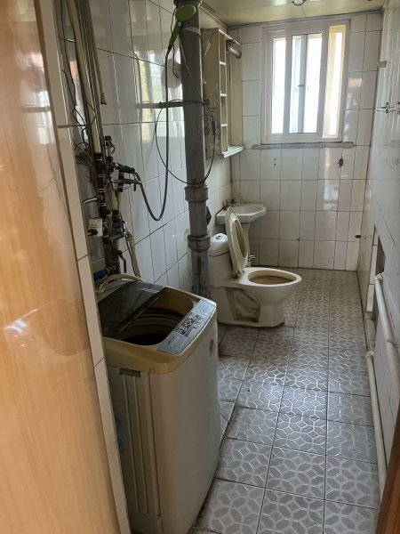 出租政府一区三楼