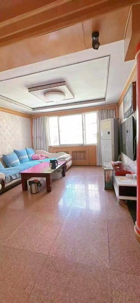 怡园小区1楼100平，3个朝阳间，二厅，卫生间有窗干湿分离，家电家具齐全