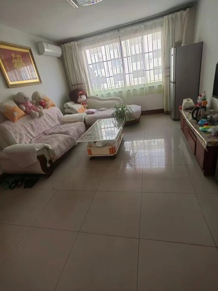 菲格尔花园小区精装2室一楼拎包入住