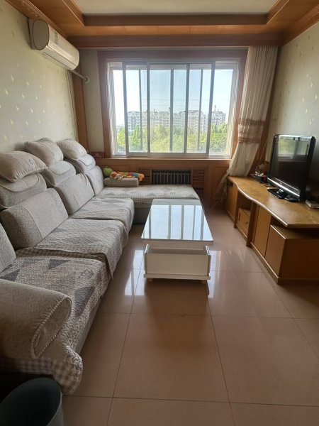 光明小区四楼73.58平，两室，配所有家电，双气，拎包入住
