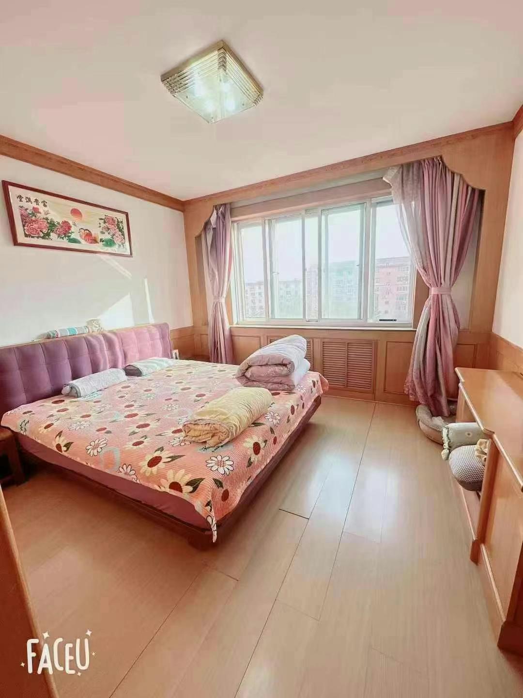金丰苑小区，4楼，129平，61.8万