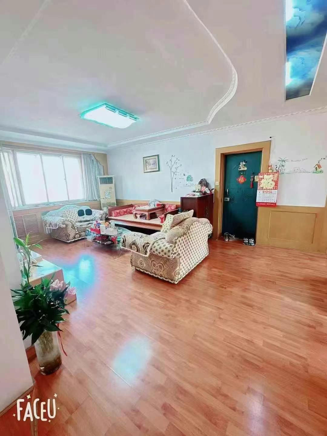 金丰苑小区，4楼，129平，61.8万