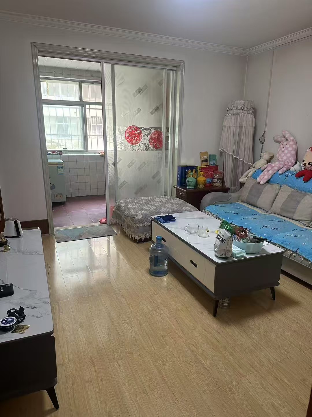 滨河小区一楼，80平，32.8万，三居室