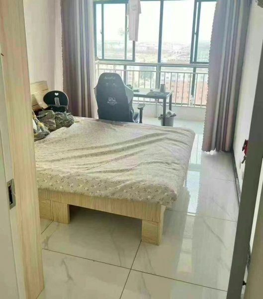 润泽小区电梯房出租精装