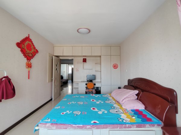 出租天筑绿洲四楼 85平 两室两厅 精装地暖 家具家电齐全 1200/月 随时看房